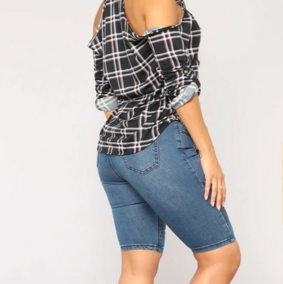 American Bazi Bermuda Shorts NWT - Picture 3 of 12